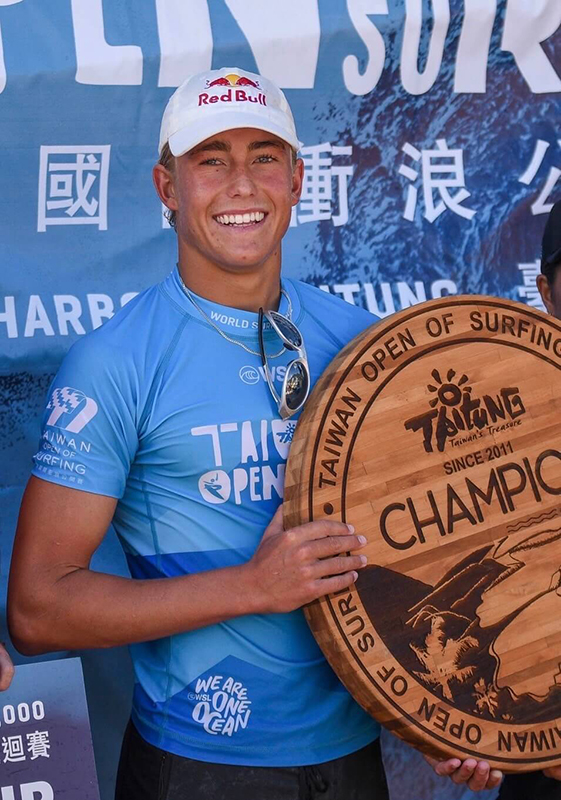 「衝浪界超新星」大放異彩！Red Bull 運動員 Jarvis 奪下「2022 台灣國際衝浪公開賽」賽事冠軍