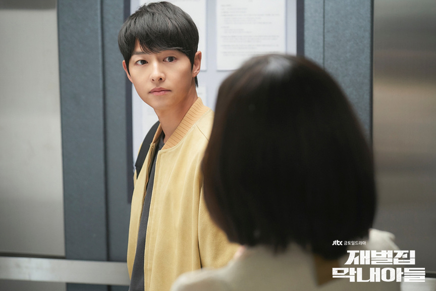 2022 年度「最亮眼演員」TOP 5！《財閥家的小兒子》宋仲基今年連兩部戲劇都爆紅！童星出生的「她」贏過眾人拿下第一！
