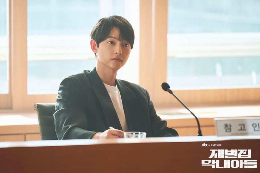 2022 年度「最亮眼演員」TOP 5！《財閥家的小兒子》宋仲基今年連兩部戲劇都爆紅！童星出生的「她」贏過眾人拿下第一！