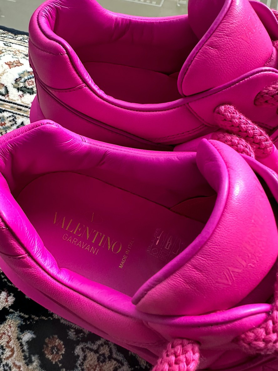 COOL開箱｜奢華與街頭間的絕佳平衡！近賞 Valentino Garavani One Stud XL 鞋款  堪稱藝術品等級！