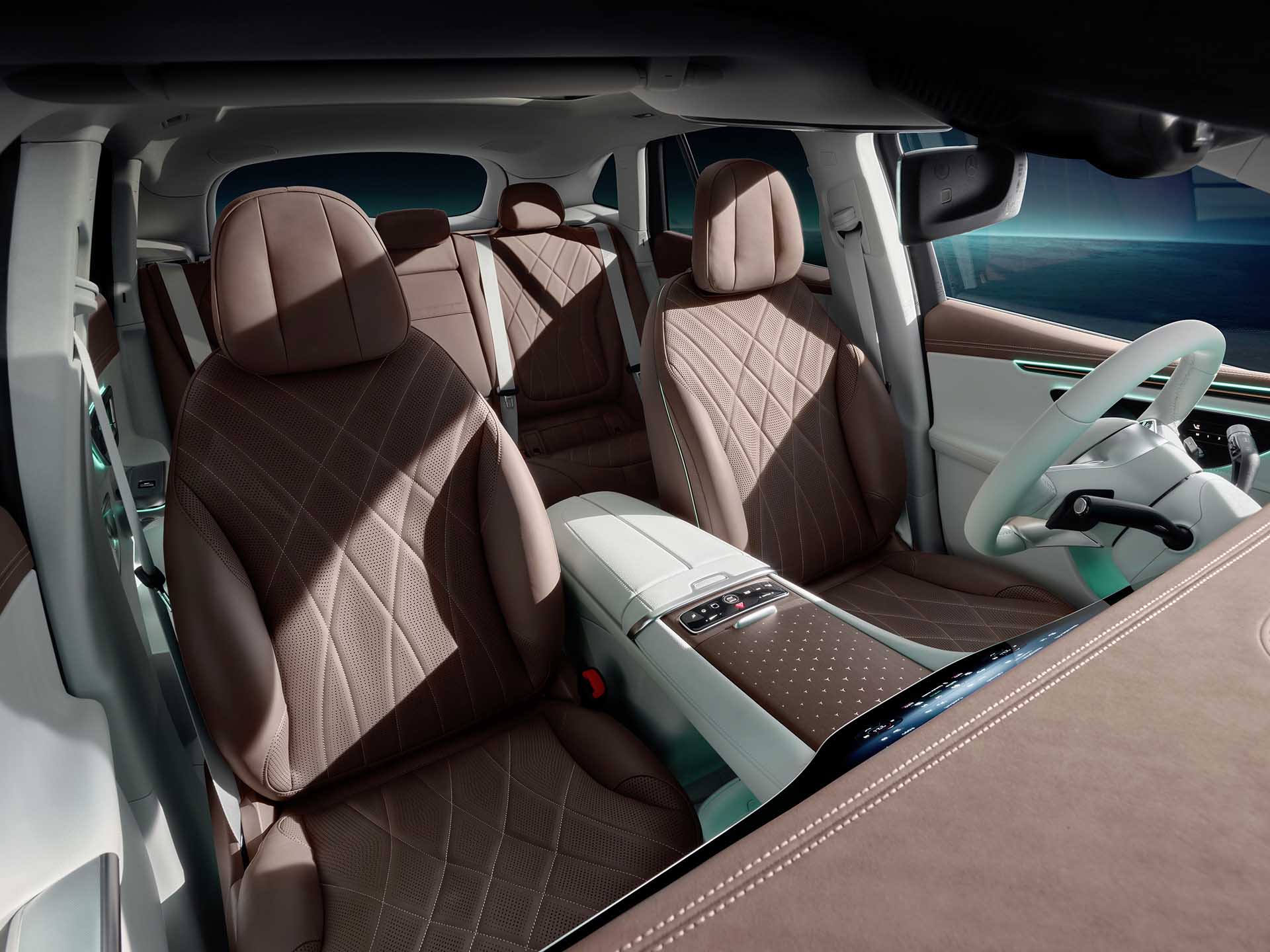 Mercedes-EQ EQE SUV-3