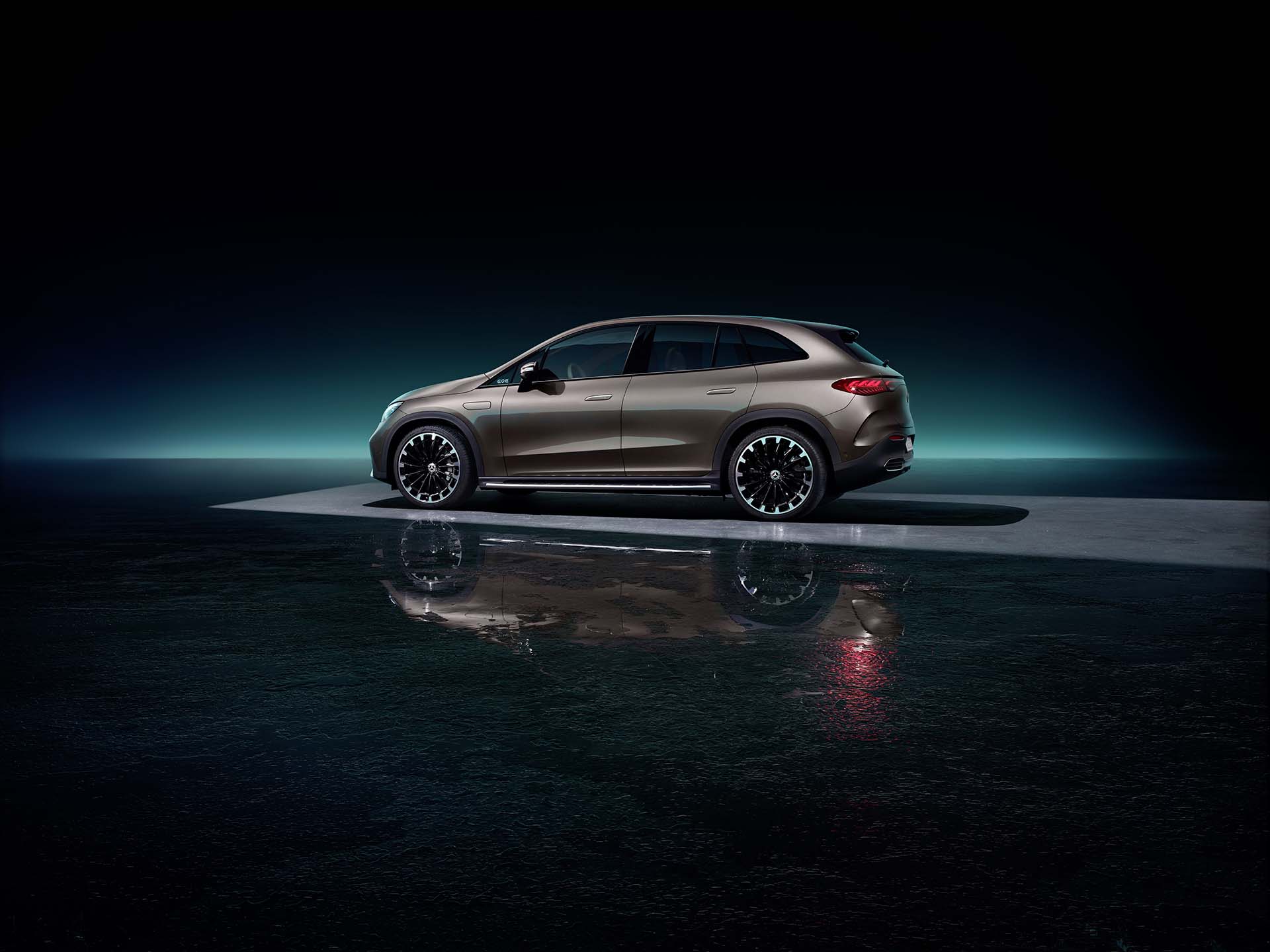 Mercedes-EQ EQE SUV-2