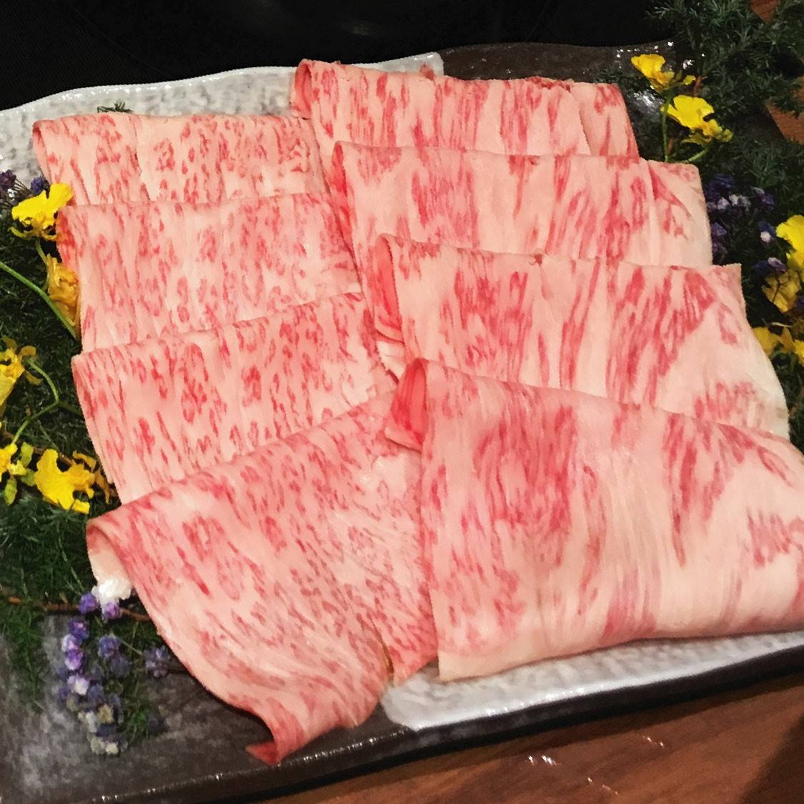 冬天就是要吃火鍋！五間特殊湯底火鍋盤點，季節限定「白酒胭脂蝦」、「胡椒豬肚雞」湯底、「神戶黑毛和牛」瞬移日本