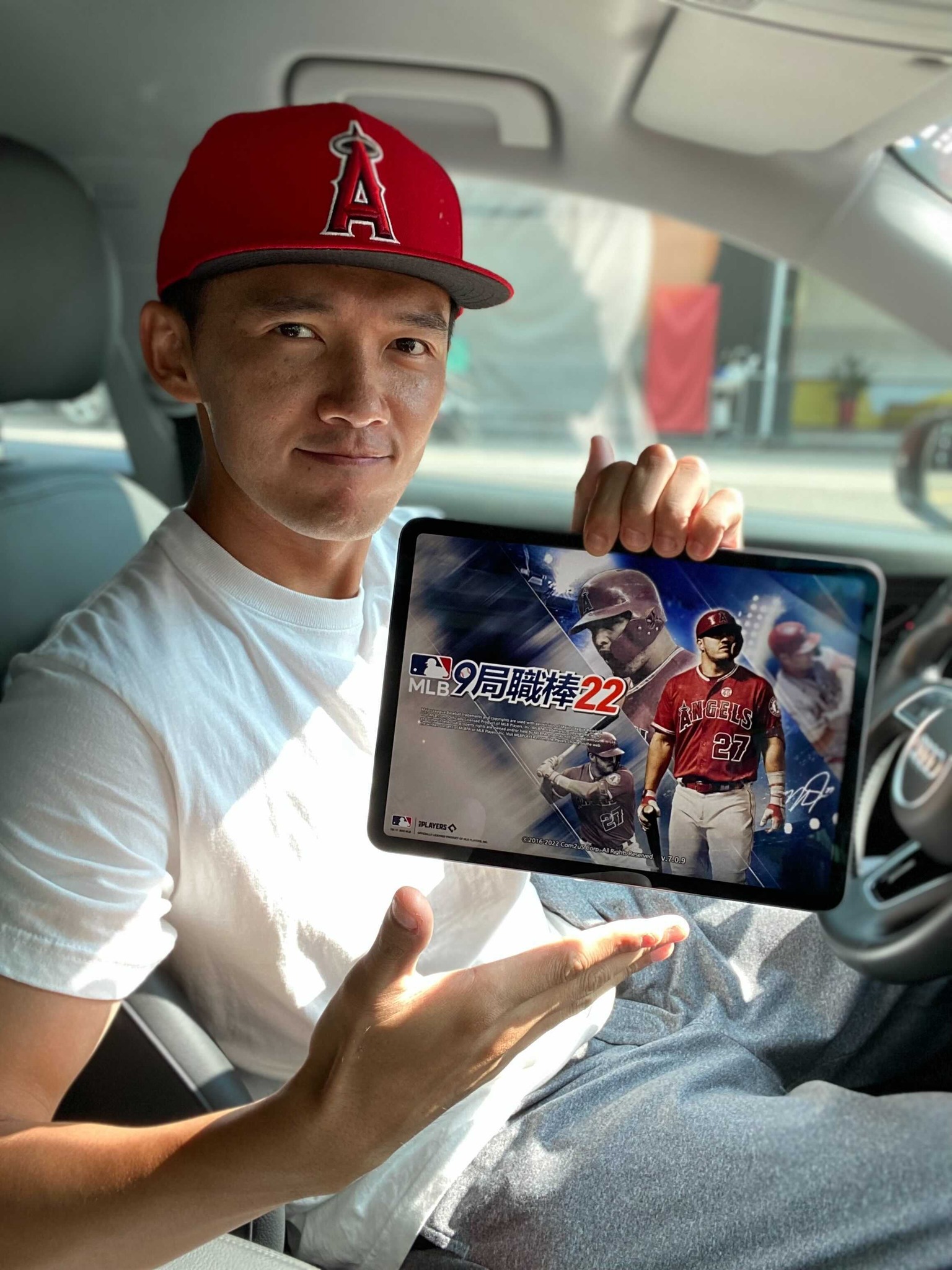 好梔近了？台南 Josh 突下跪求婚！ 55 字宣布好消息「緋聞女友梔梔也現身」秒回： 1 克拉