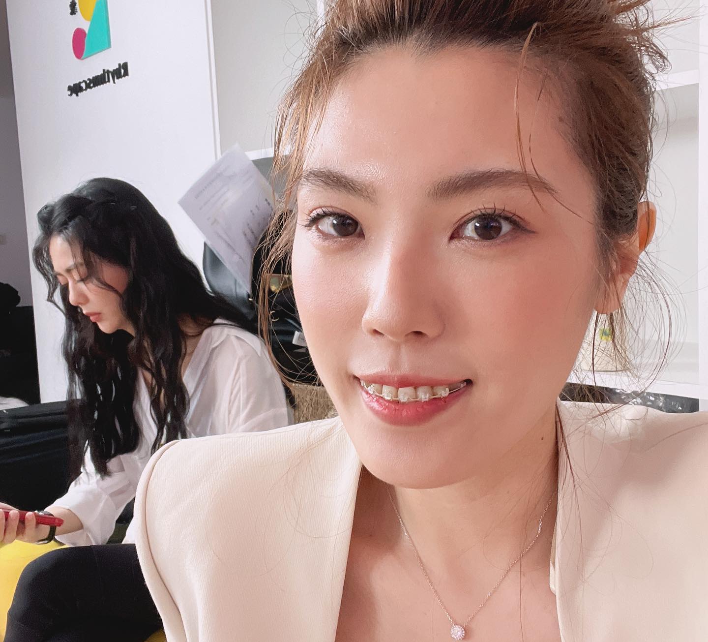 理科太太出「諮商筆記」總額已破 300 萬　釣出律師列 5 點狂酸：只剩銅臭味