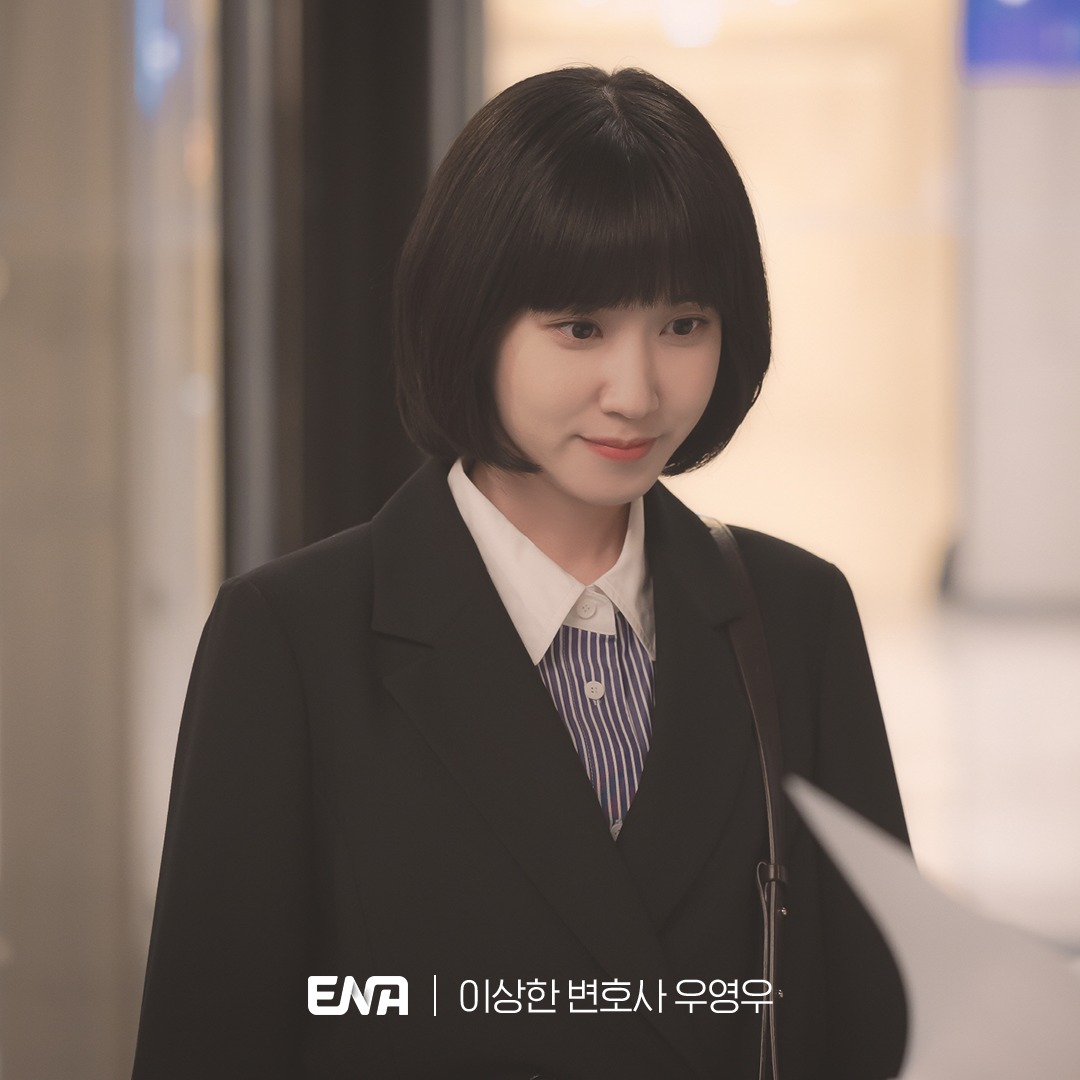 2022 年度「最亮眼演員」TOP 5！《財閥家的小兒子》宋仲基今年連兩部戲劇都爆紅！童星出生的「她」贏過眾人拿下第一！