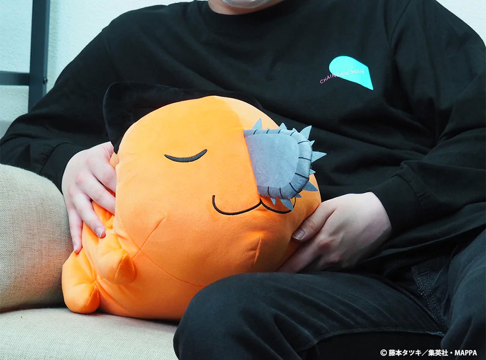 《鏈鋸人》JUMP SHOP「波奇塔」面紙盒 & 午睡枕，實用又可愛！