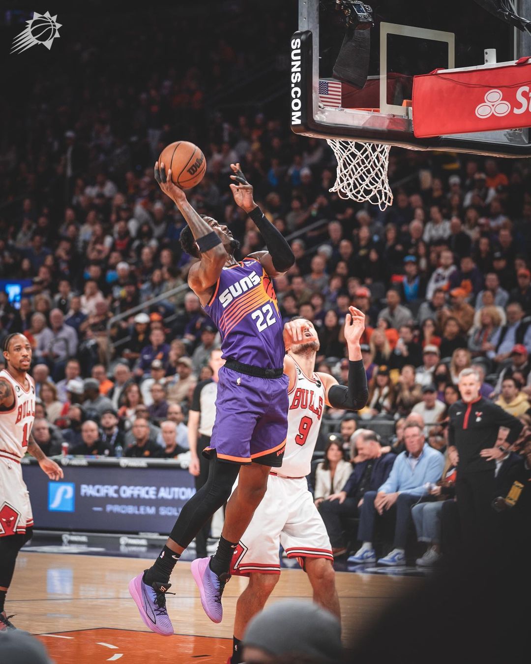 BOOKER