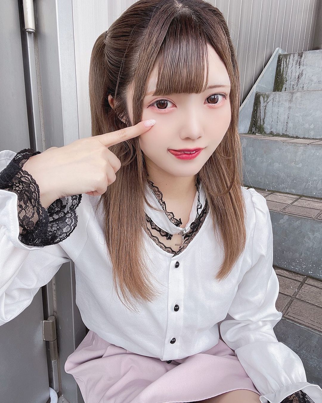 23 歲人氣女偶像無預警宣布「我懷孕了！」孩子的爸身分曝光　心痛喊我不幸福