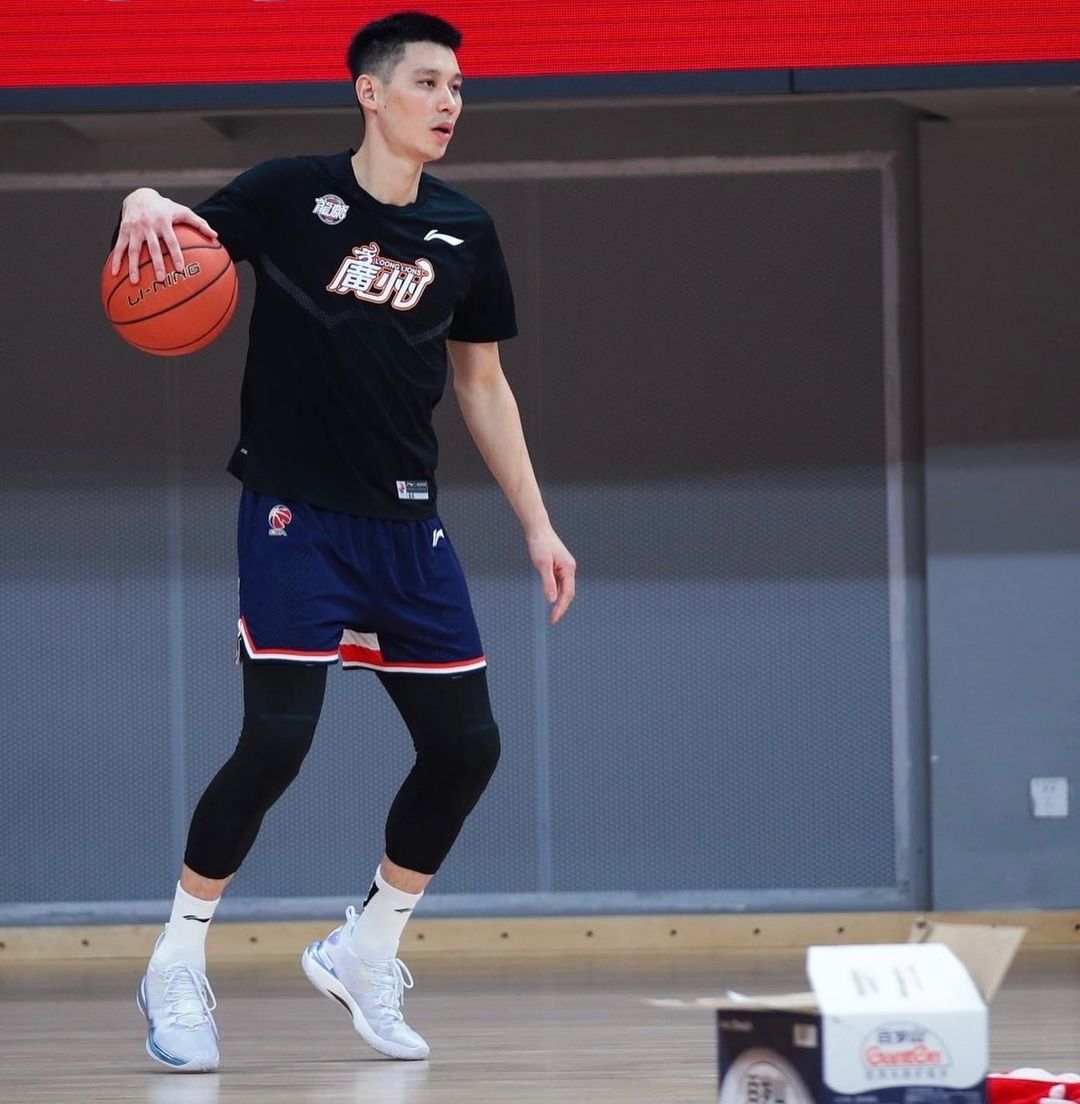 豪神準備降臨台籃？林書豪宣布提前結束 CBA 賽季，陳建州限動表示祝福！