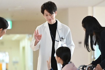 《初戀》再翻紅！佐藤健突爆結婚訊息「推特趨勢衝上第一」　真相卻大翻盤