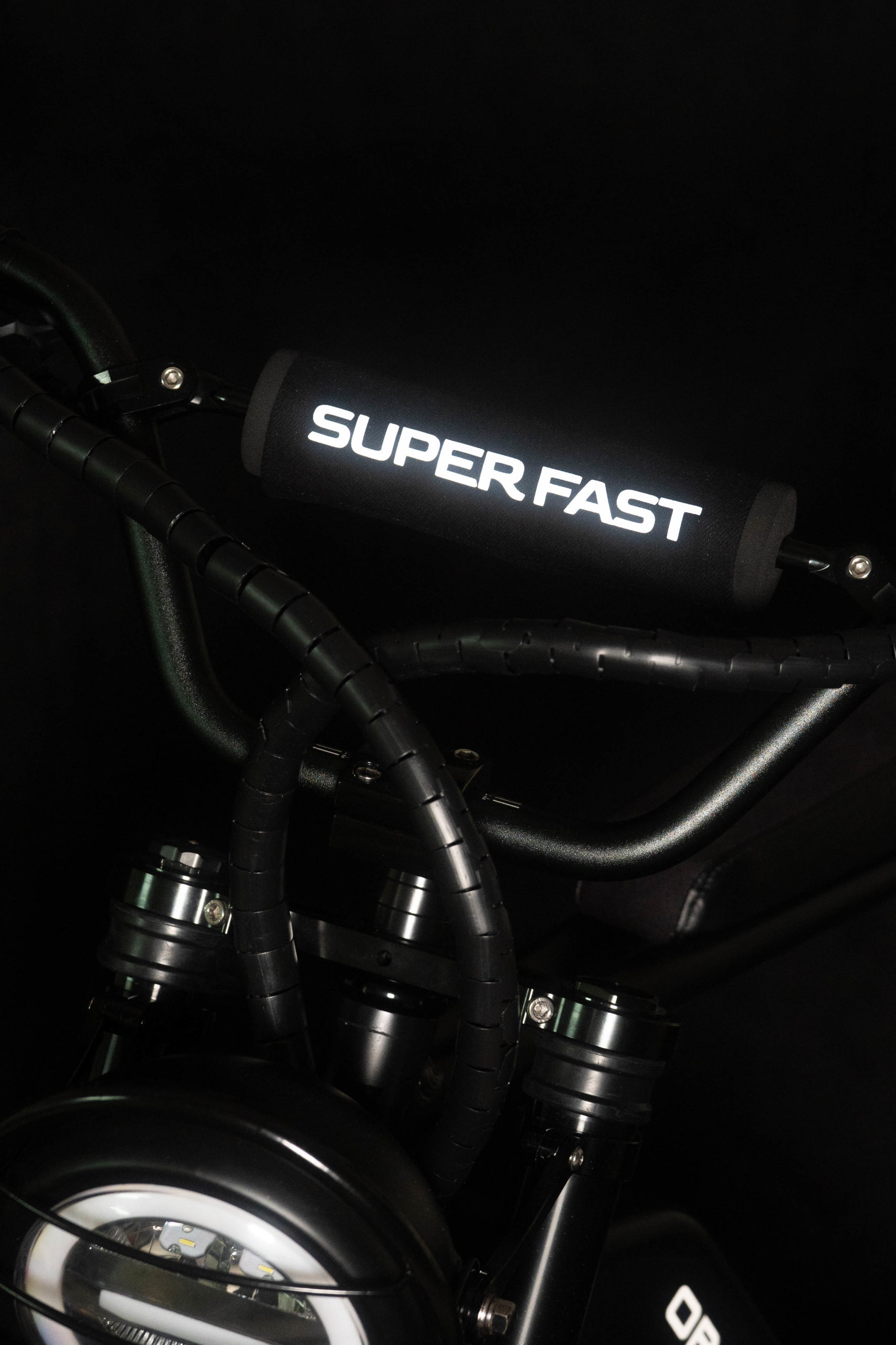 Superfast全新越野車架設計，搭配「台味」形象預購開跑！