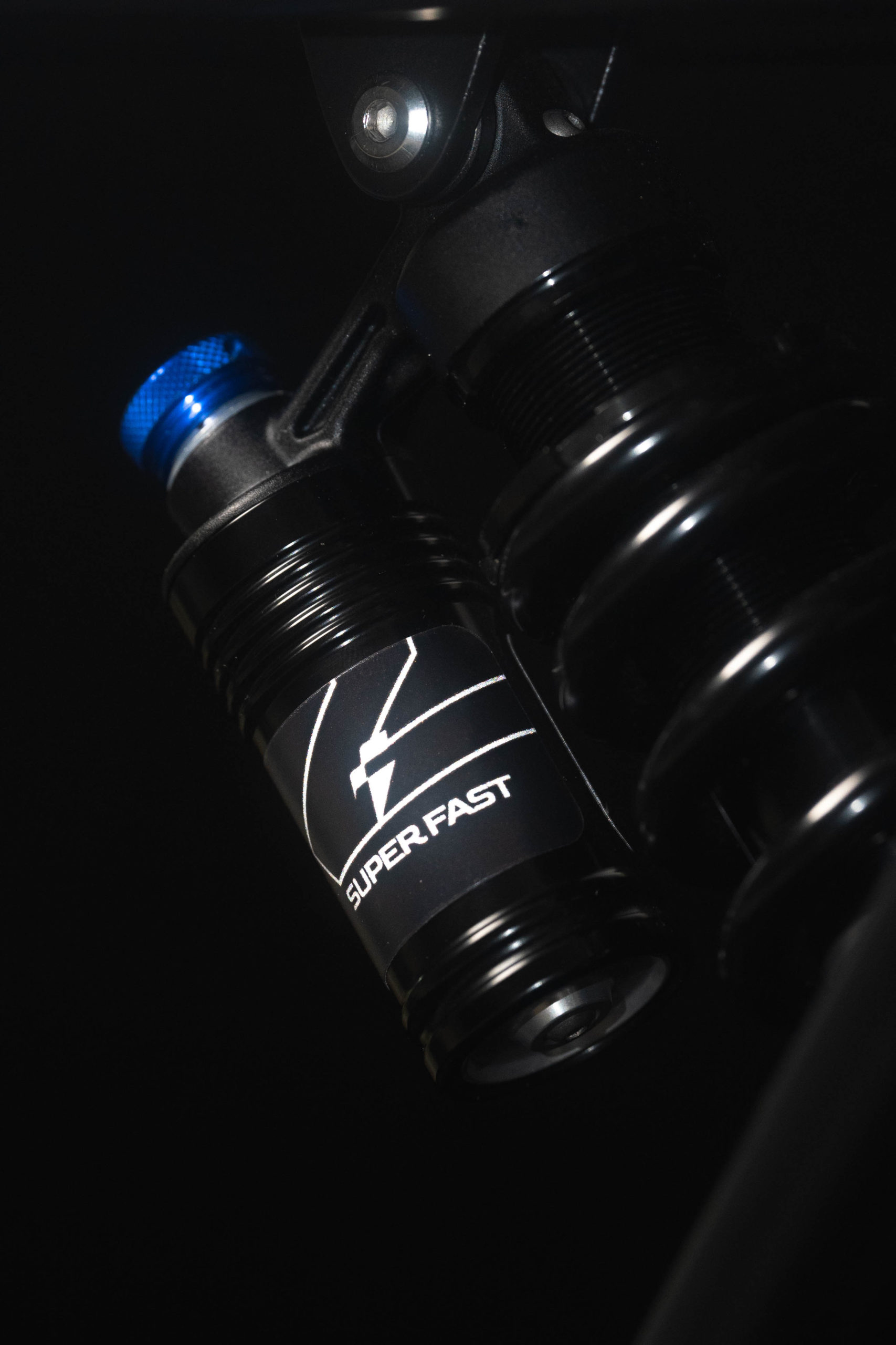 Superfast全新越野車架設計，搭配「台味」形象預購開跑！