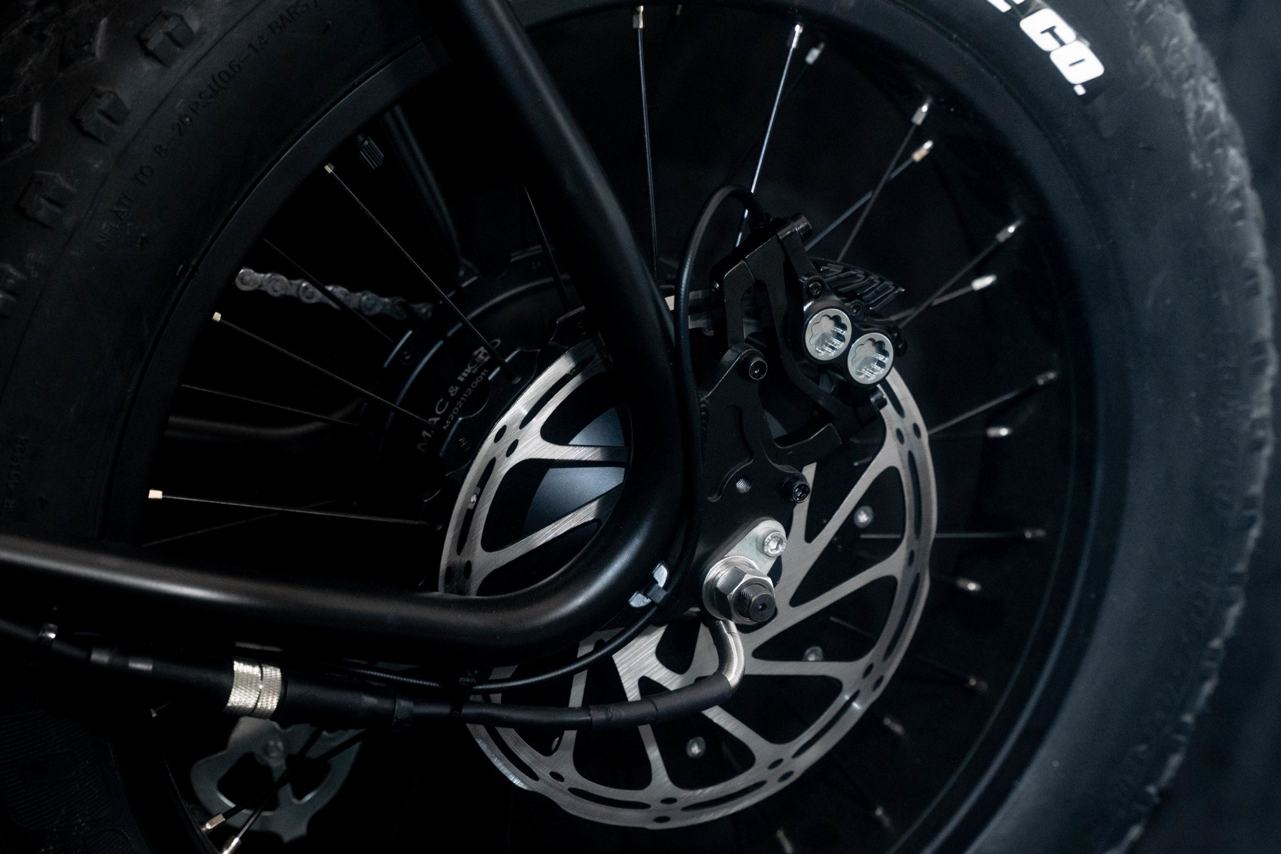 Superfast全新越野車架設計，搭配「台味」形象預購開跑！