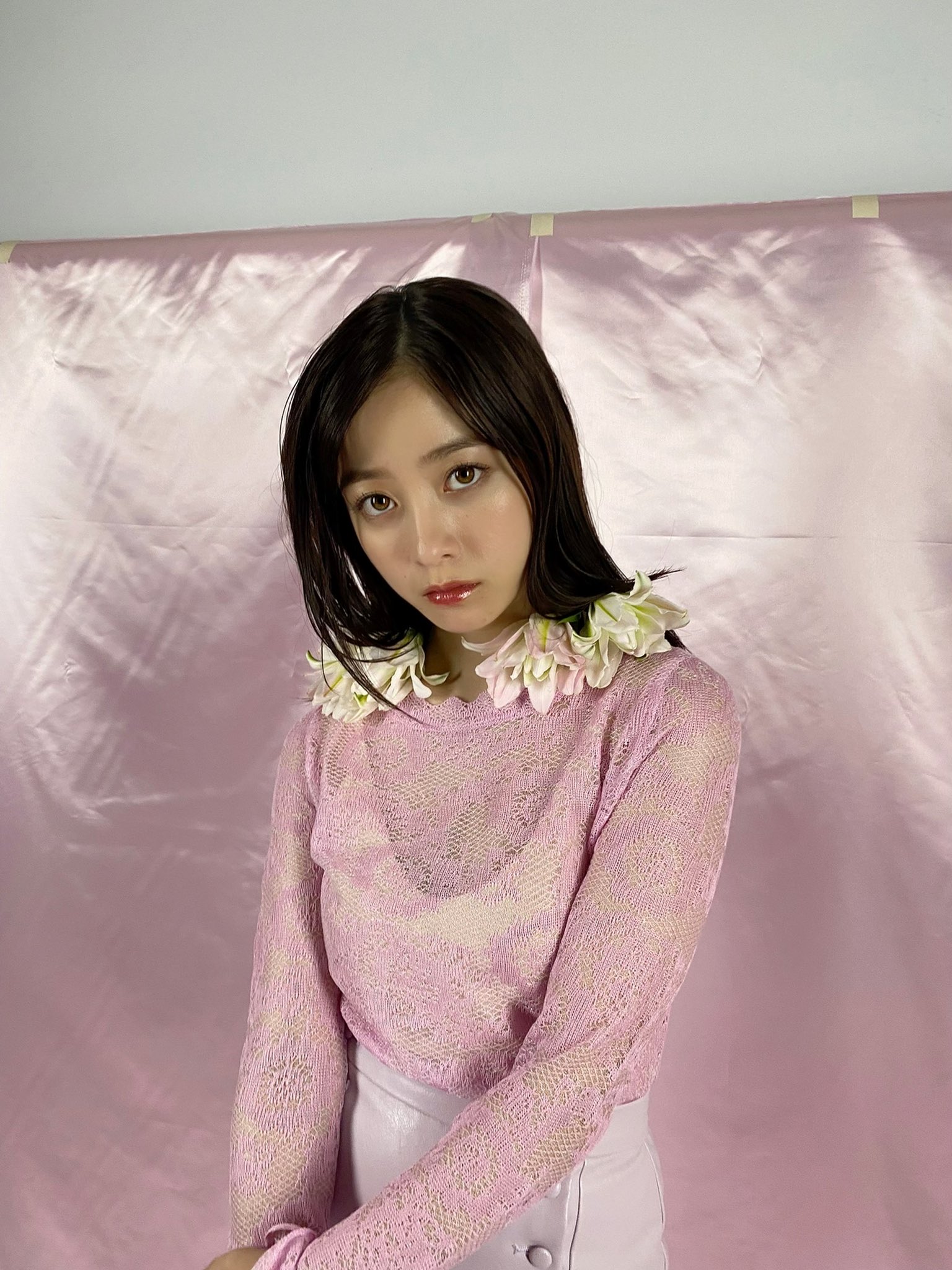 橋本環奈戀愛中！人氣男星「手帶禮物急奔 3 億豪宅」聖誕節約會　經紀公司回應惹玄機