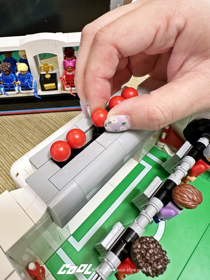 COOL開箱｜樂高歷來最高、最大、最應景的LEGO話題盒組一次到齊！10307艾菲爾鐵塔、76210浩克毀滅者、21337手足球