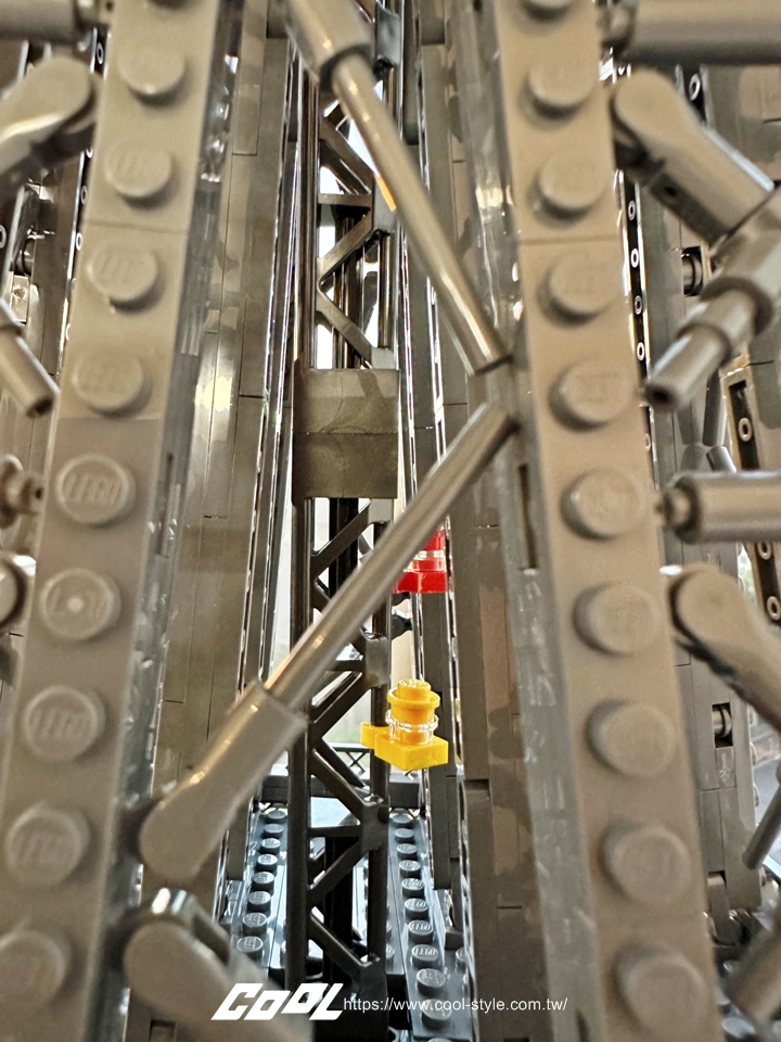 COOL開箱｜樂高歷來最高、最大、最應景的LEGO話題盒組一次到齊！10307艾菲爾鐵塔、76210浩克毀滅者、21337手足球