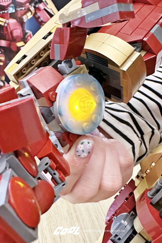 COOL開箱｜樂高歷來最高、最大、最應景的LEGO話題盒組一次到齊！10307艾菲爾鐵塔、76210浩克毀滅者、21337手足球