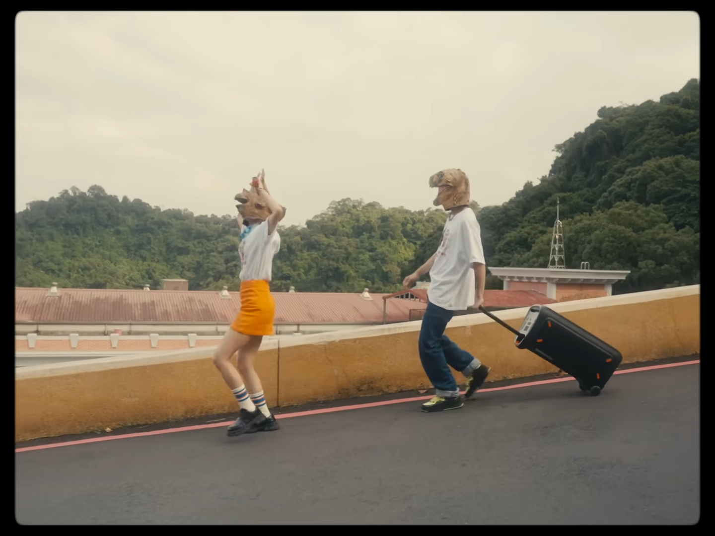 有了JBL PARTY BOX，就有派對！一起跟恐龍找到他們的快樂夥伴！Feat.恐龍的皮