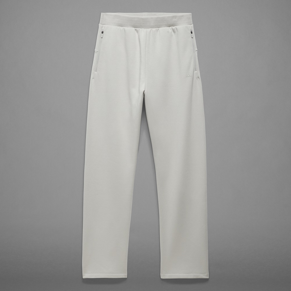 IG 貼文全刪光？adidas Basketball 全新系列回歸初衷，三葉草 Logo 加極簡設計是預告什麼重磅彩蛋？