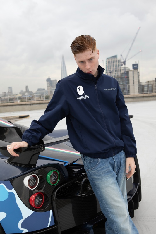買不起超跑？你可以買球鞋！ BAPE® 再度攜手 PAGANI 打造定製超級跑車，聯名系列即將登台！
