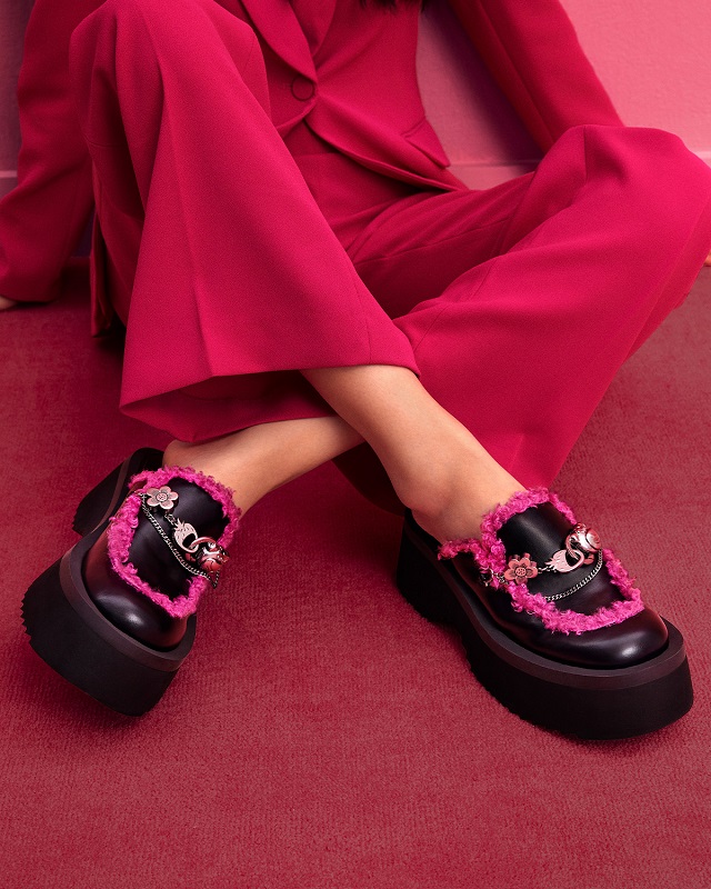 找回最淘氣的青春樣貌！CHARLES & KEITH 迪士尼「皮克斯熊抱哥系列」粉氣登場