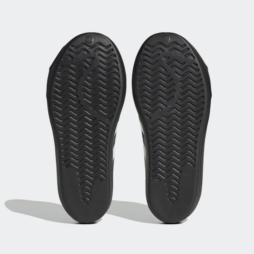 承襲 FOAM RUNNER 軟 Q 腳感！adidas 拖鞋新兵「adiFom Superstar」正式登場！