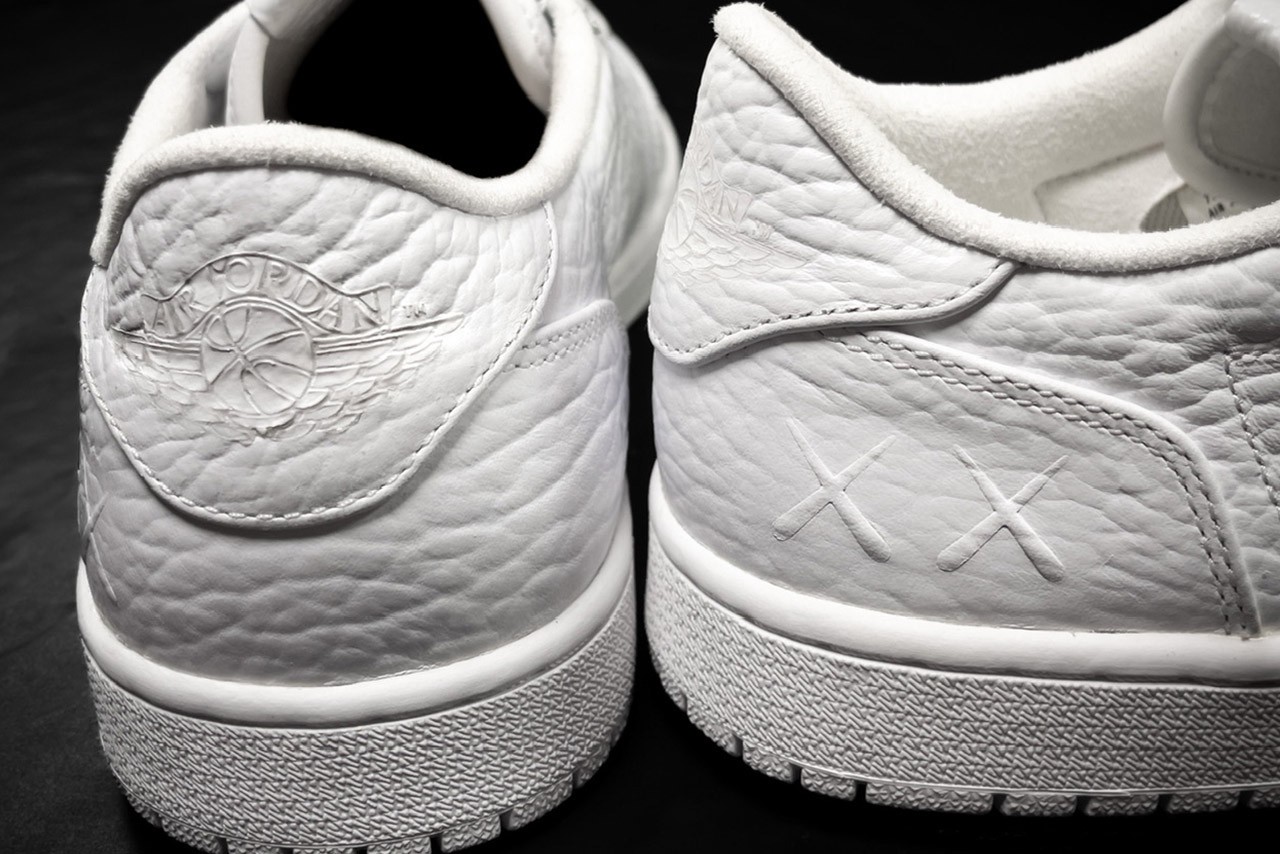 這不是假貨！近賞 KAWS x Air Jordan 1 Low「未發售版本」，堪比藝術的頂級聯乘曝光！