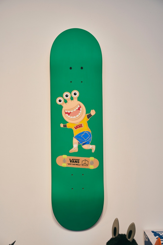 最狂跨界合作！VANS 攜手多位公仔藝術家、改裝廠於東區打造「 THE WAFFLE ROOM 」