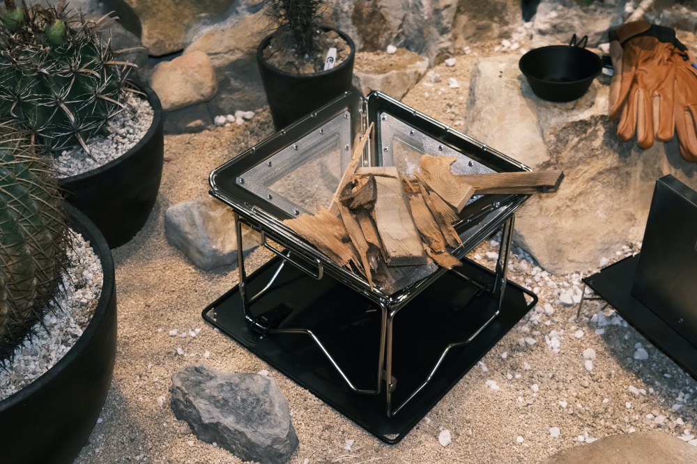 沙發等級的露營椅！日本露營風格品牌 WHOLE EARTH 登陸台北指標塊根店舖 CLOUDLESS LIFE