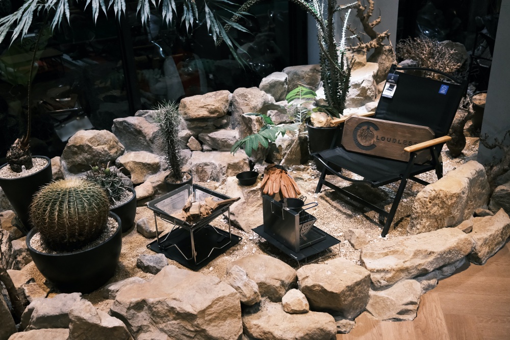 沙發等級的露營椅！日本露營風格品牌 WHOLE EARTH 登陸台北指標塊根店舖 CLOUDLESS LIFE