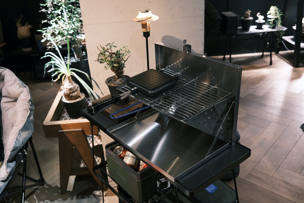 沙發等級的露營椅！日本露營風格品牌 WHOLE EARTH 登陸台北指標塊根店舖 CLOUDLESS LIFE