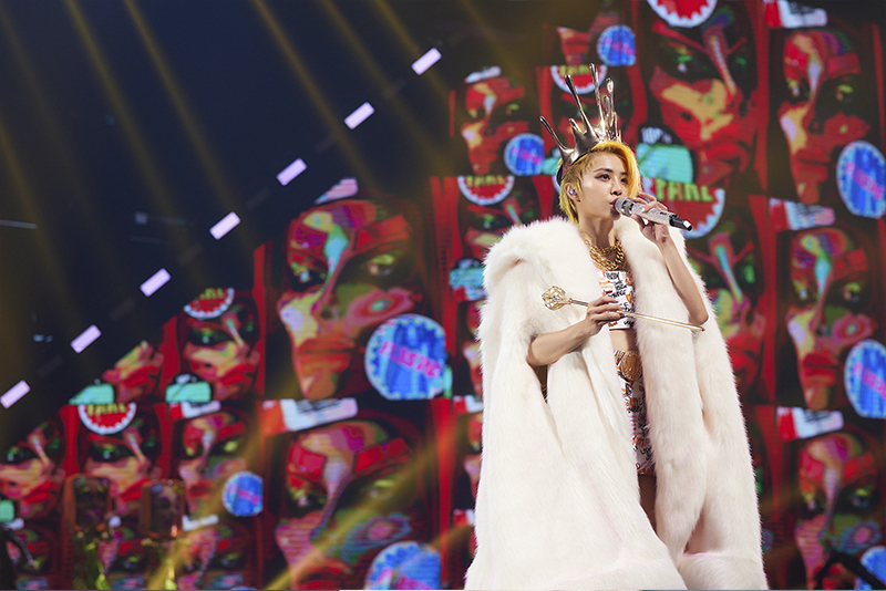 橫跨三年、近 25 萬人進入「UGLY BEAUTY」奇幻旅程！Jolin 世界巡迴精彩締造多項演藝事業里程碑