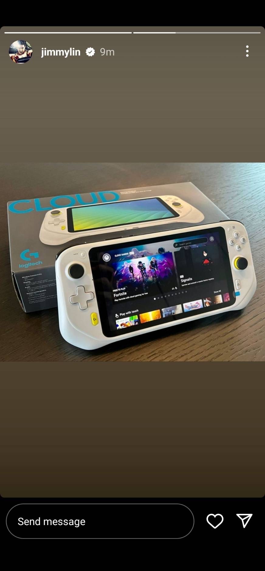 Logitech G CLOUD雲端遊戲掌機開箱近賞！躺著玩、坐著玩、趴著玩3A大作《刺客教條》好好玩