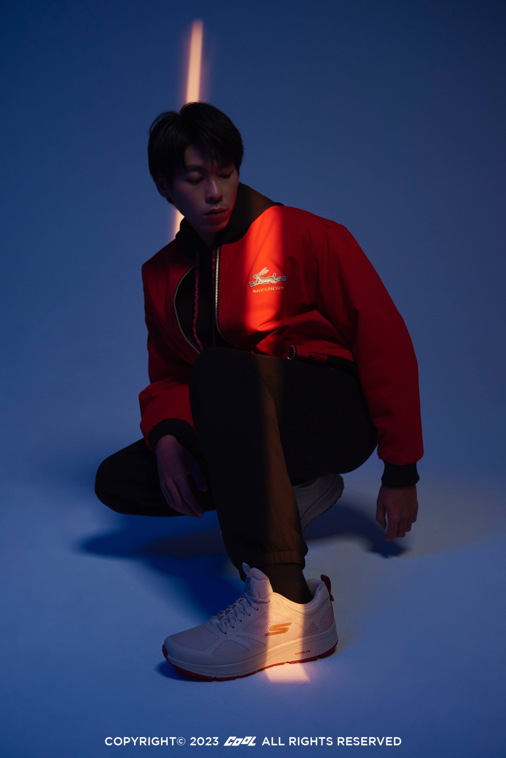 這樣的新春穿搭你有看過？顛覆既有套路X超強視覺衝擊！跟著SKECHERS一起「兔」飛猛進 最潮CNY由你走起！