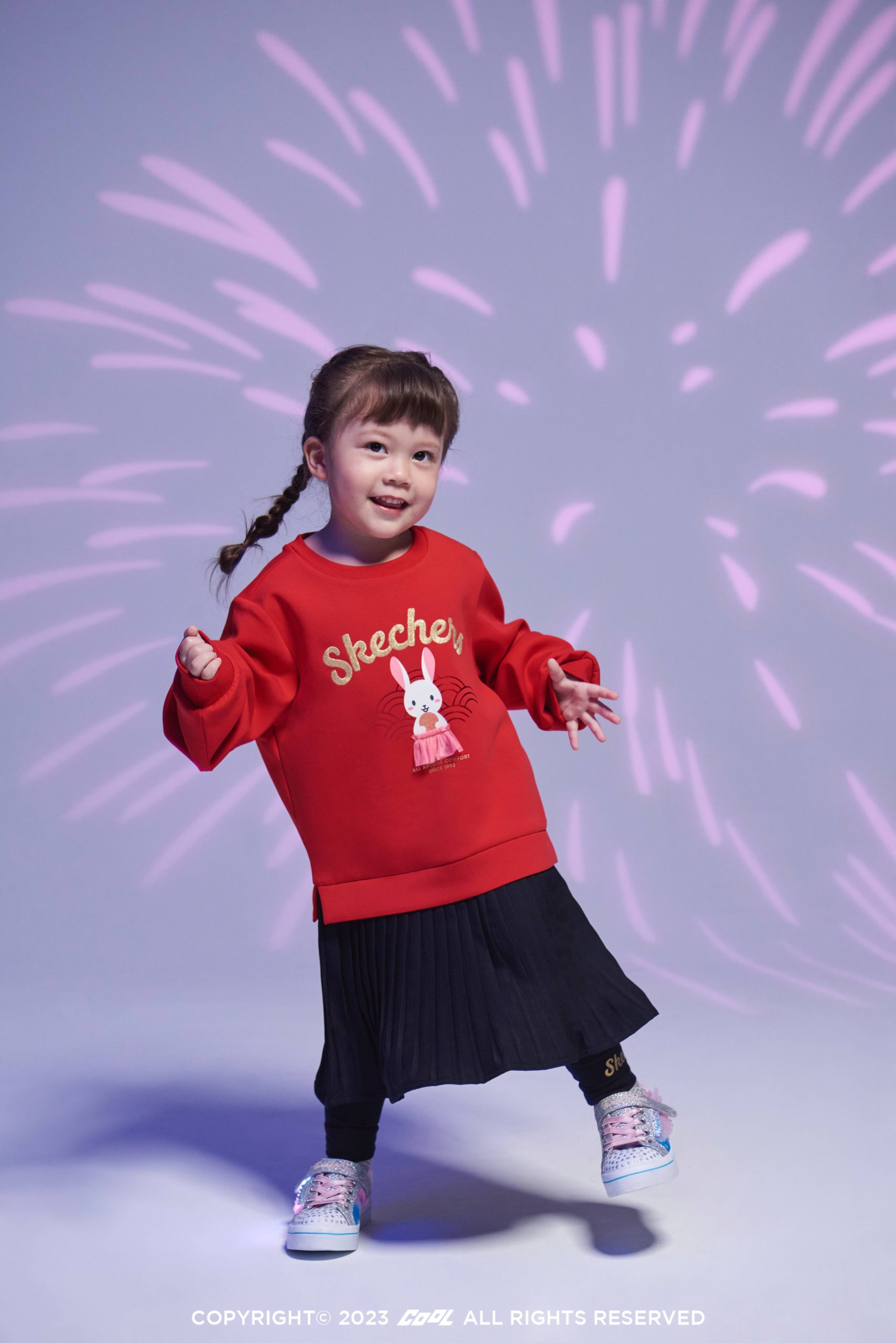 這樣的新春穿搭你有看過？顛覆既有套路X超強視覺衝擊！跟著SKECHERS一起「兔」飛猛進 最潮CNY由你走起！