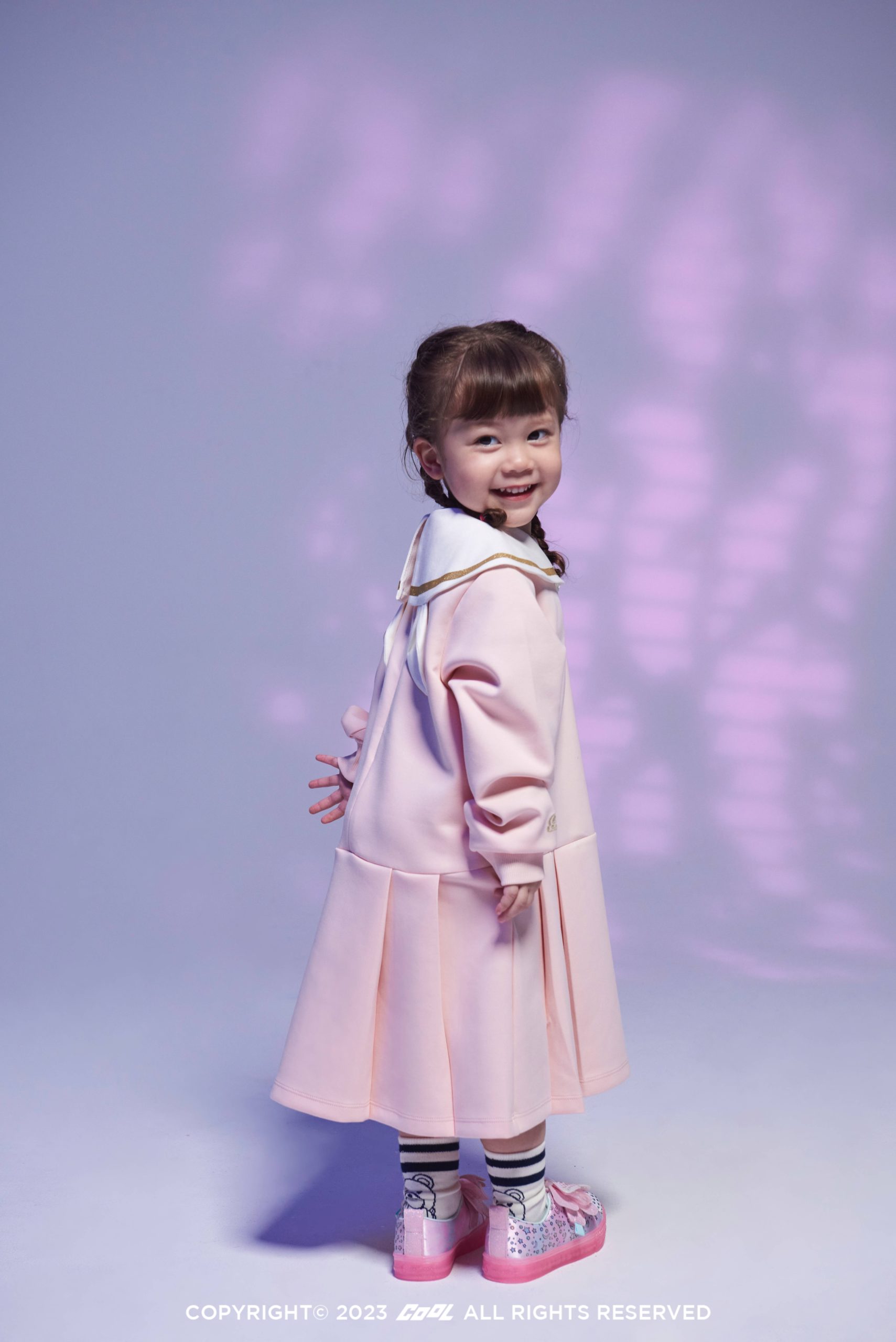 這樣的新春穿搭你有看過？顛覆既有套路X超強視覺衝擊！跟著SKECHERS一起「兔」飛猛進 最潮CNY由你走起！