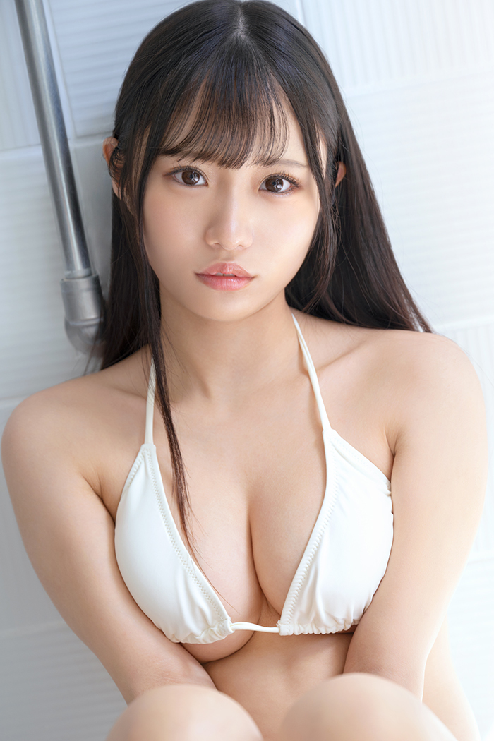 超新星重磅亮相，一出道就打進銷售冠軍！E cup 女優「鈴の家りん」將於 Prestige 發行首部作品