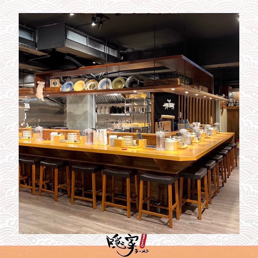 跟著最強「鐵板燒師傅」李威廷吃透透！麻辣火鍋、拉麵、連鎖速食種類多元，鐵板燒必點___