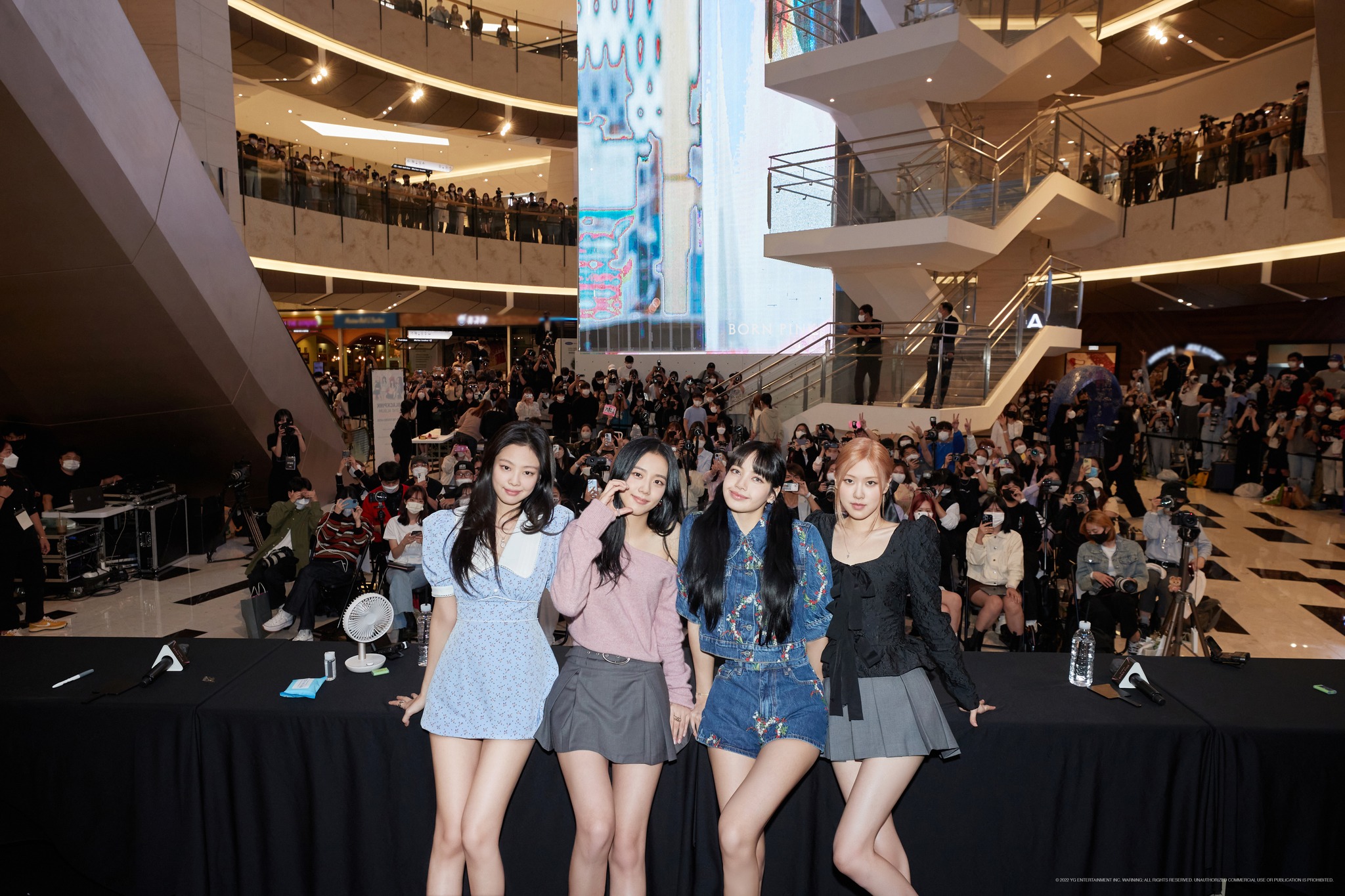 公佈 2022 韓國「最愛廣告明星」TOP 5！IU 僅拿下第四！天團BLACKPINK、BTS 防彈少年團竟都輸給「他」？！