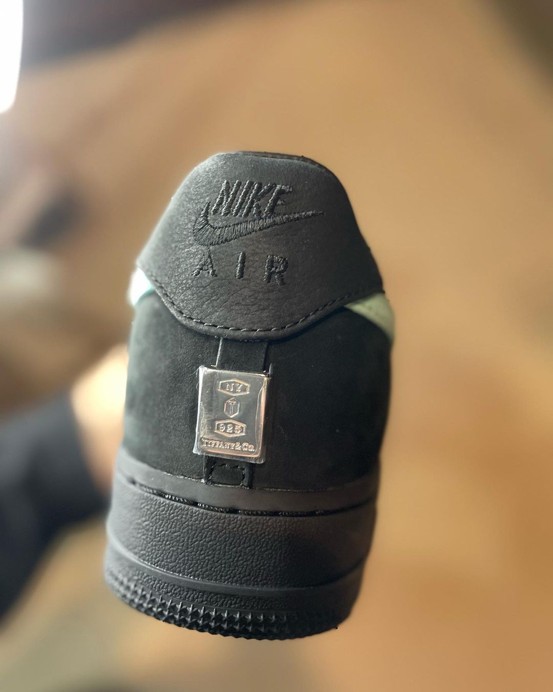 合作正式確立！頂級珠寶品牌 Tiffany & Co. x Nike 最新聯乘鞋款正式曝光！