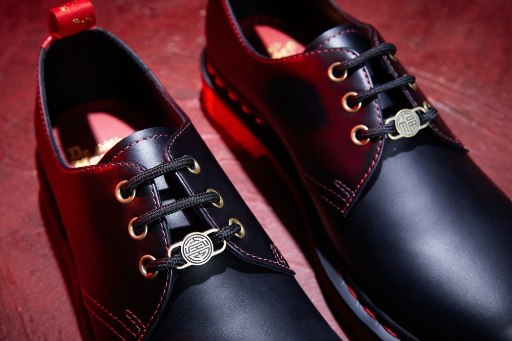 穿馬汀福氣過新年！Dr. Martens YOTR 兔年系列限定登場，沉穩低調卻不失年節亮點！