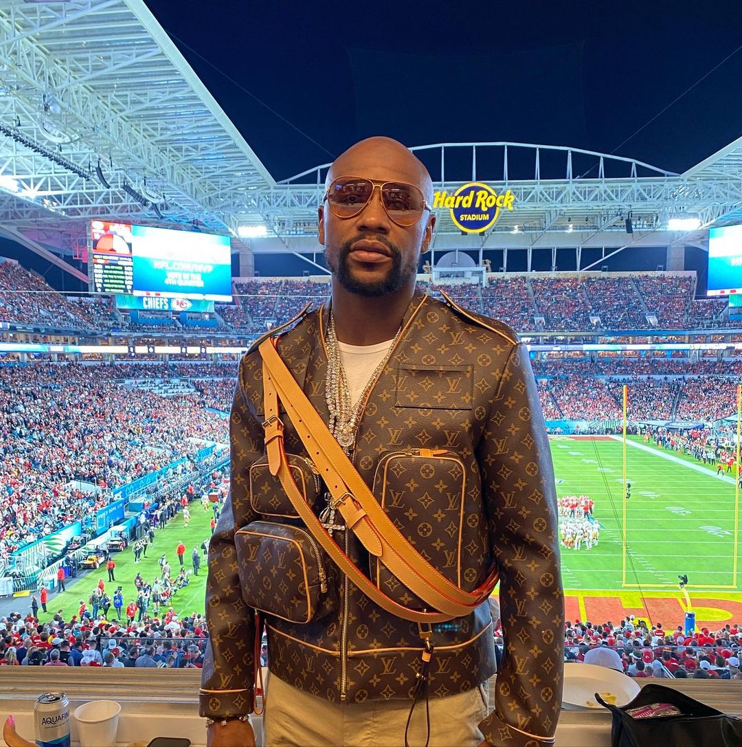 不出意外的話，就要出意外了！酸民在拳王面前嗆聲：我會把你 K.O.，網友直呼「根本小丑！」