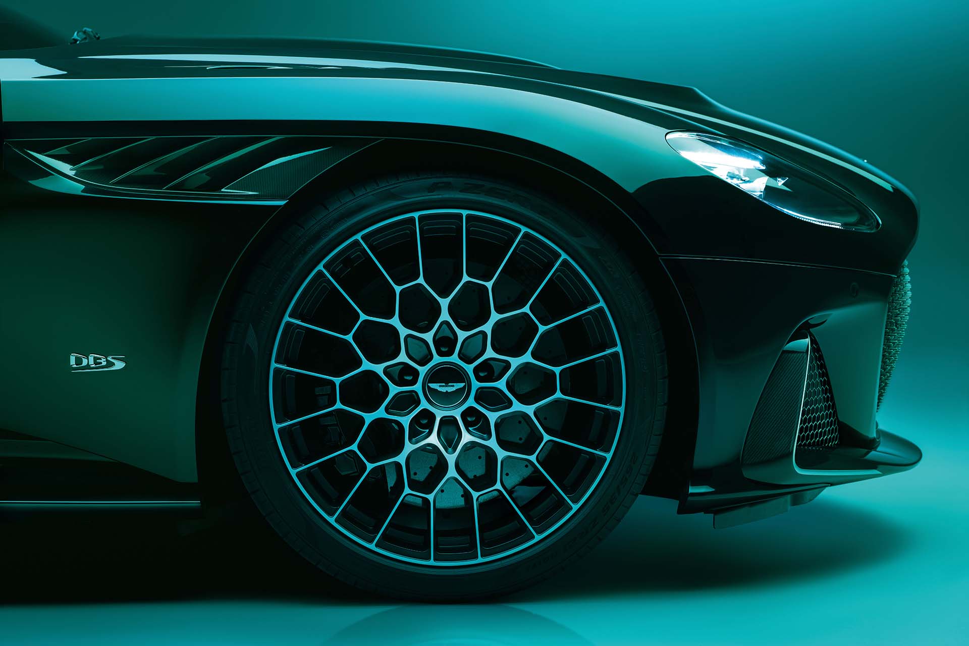 Aston Martin DBS 770 Ultimate-2