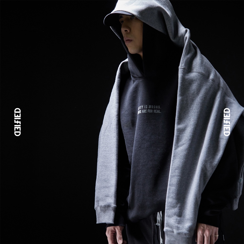 迴文與雙向圖的平衡美學！台灣新銳品牌 DEIFIED 釋出首個膠囊系列