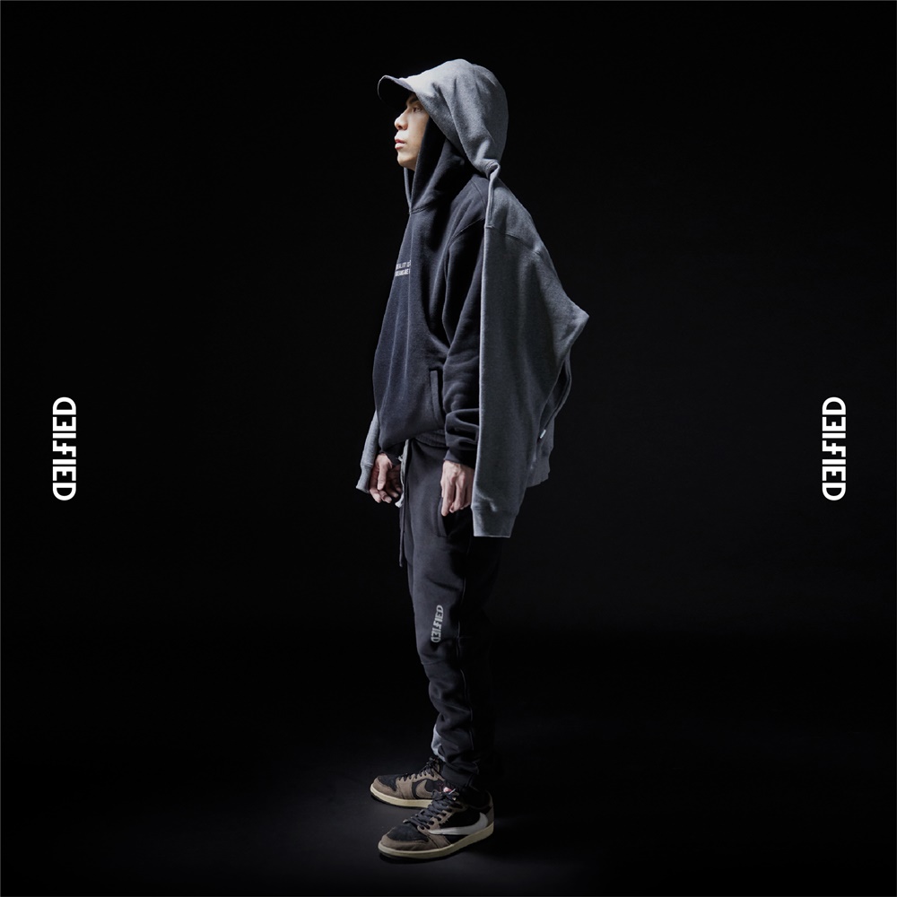 迴文與雙向圖的平衡美學！台灣新銳品牌 DEIFIED 釋出首個膠囊系列