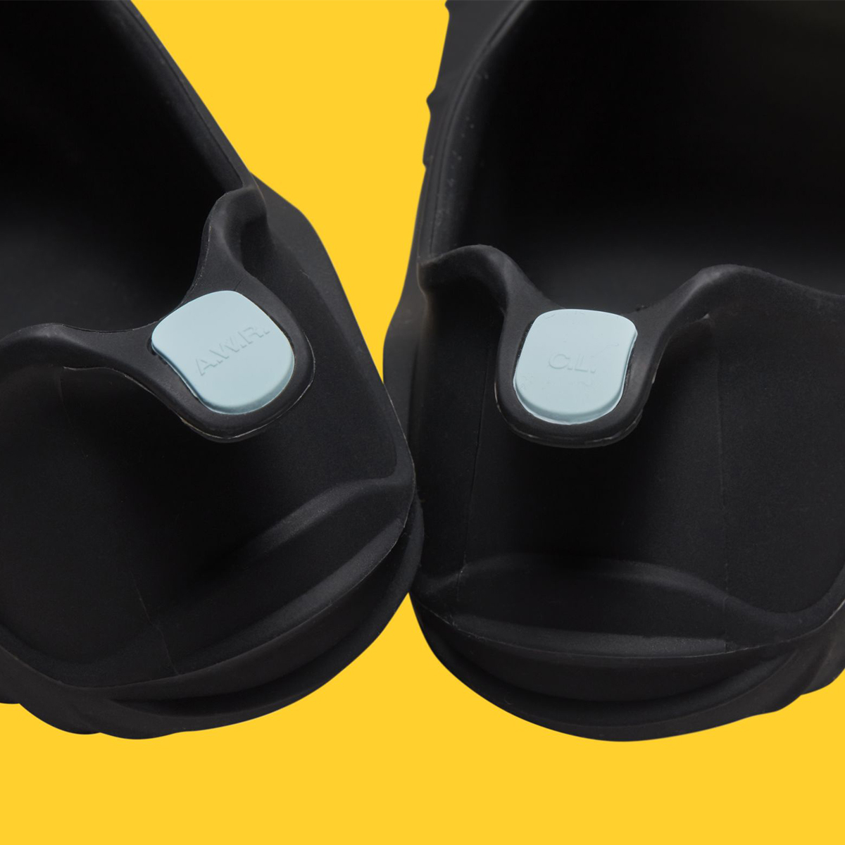 這是要去浮潛嗎？NOCTA x Nike 全新聯乘拖鞋登場，吸睛程度不輸異形 YZY！