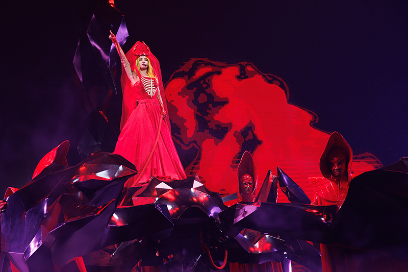 橫跨三年、近 25 萬人進入「UGLY BEAUTY」奇幻旅程！Jolin 世界巡迴精彩締造多項演藝事業里程碑