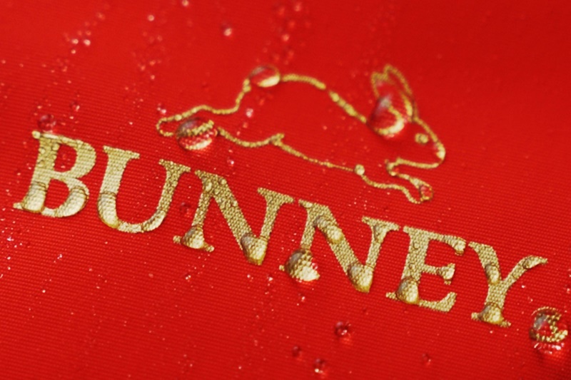 比你外套更高級！香港 K11 攜手英國配飾品牌 BUNNEY® 打造史上首款 GORE-TEX 防水紅包