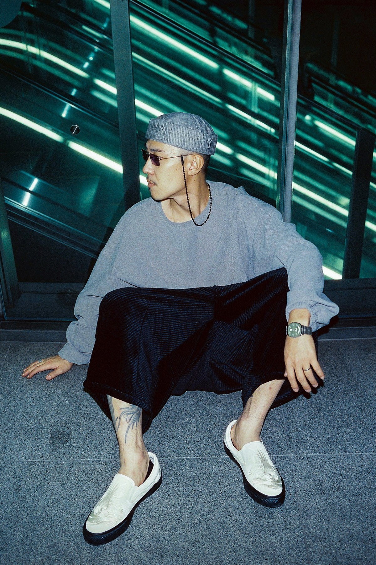 會滑板、懂穿搭、有品牌，還開了披薩店！？搶買前先來認識 Uniqlo Skater Collection 主理人！